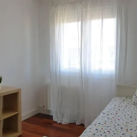 Superbright Close To Beaches & Metro Urduliz